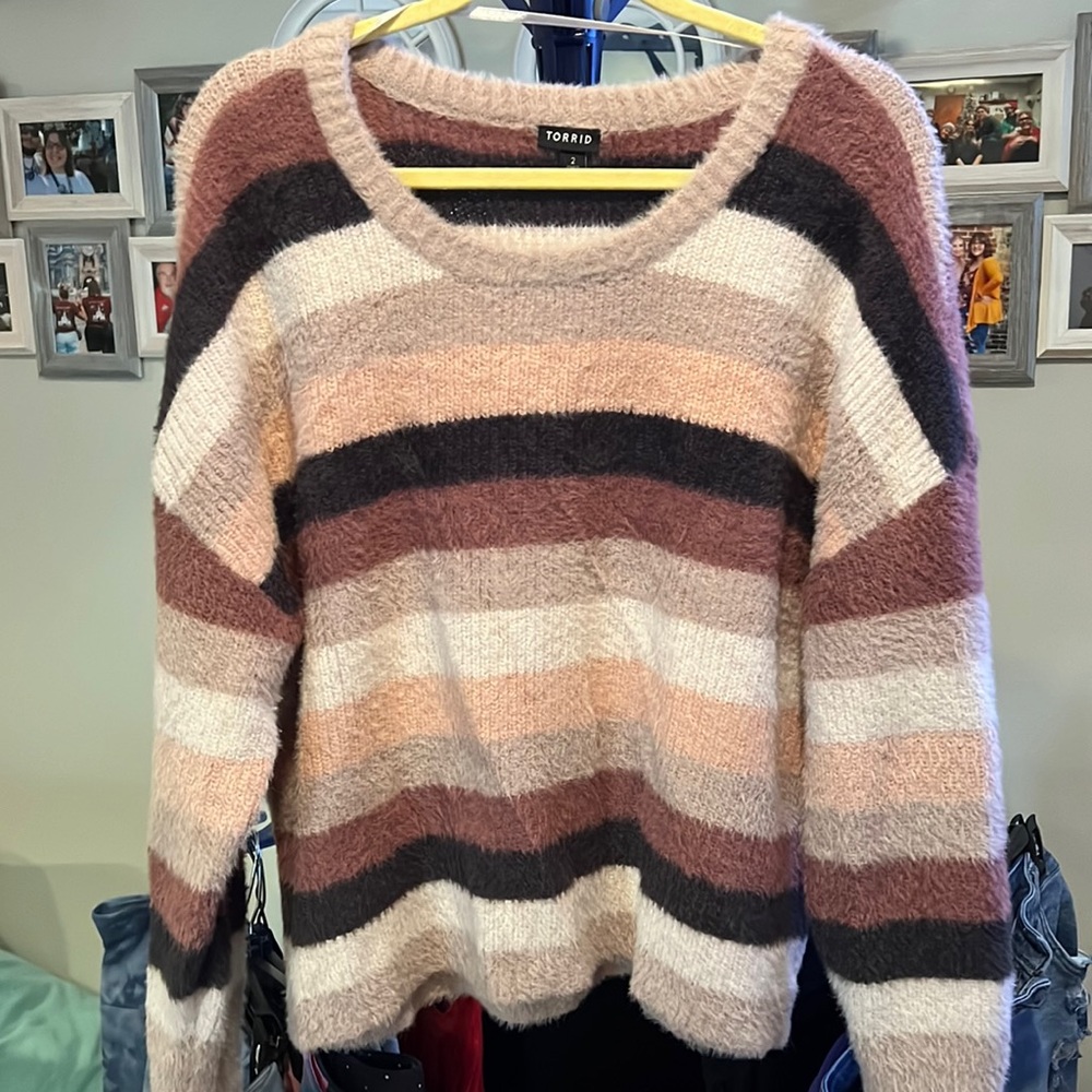 Cropped sweater